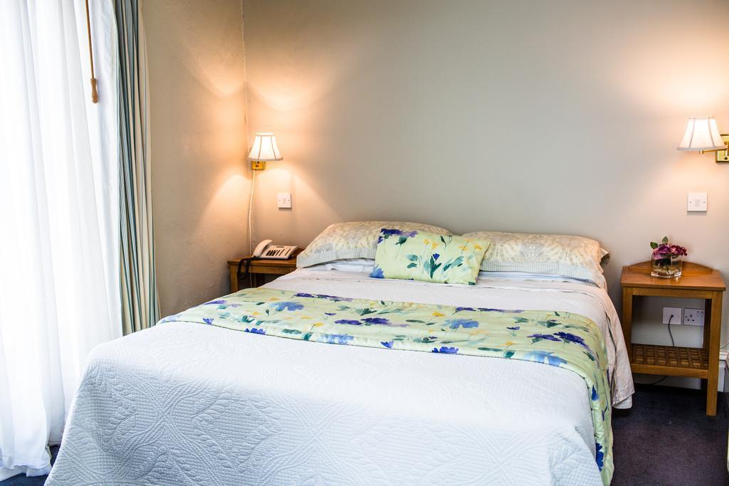 Byrnes Wine Dine Stay Ennistimon Quarto foto