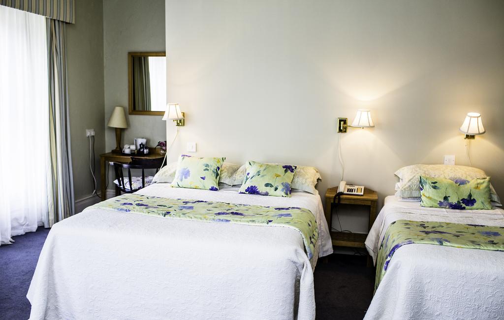 Byrnes Wine Dine Stay Ennistimon Quarto foto