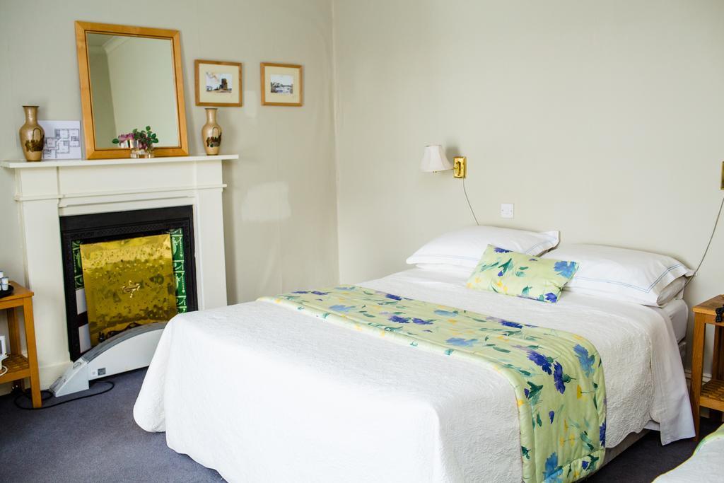 Byrnes Wine Dine Stay Ennistimon Quarto foto